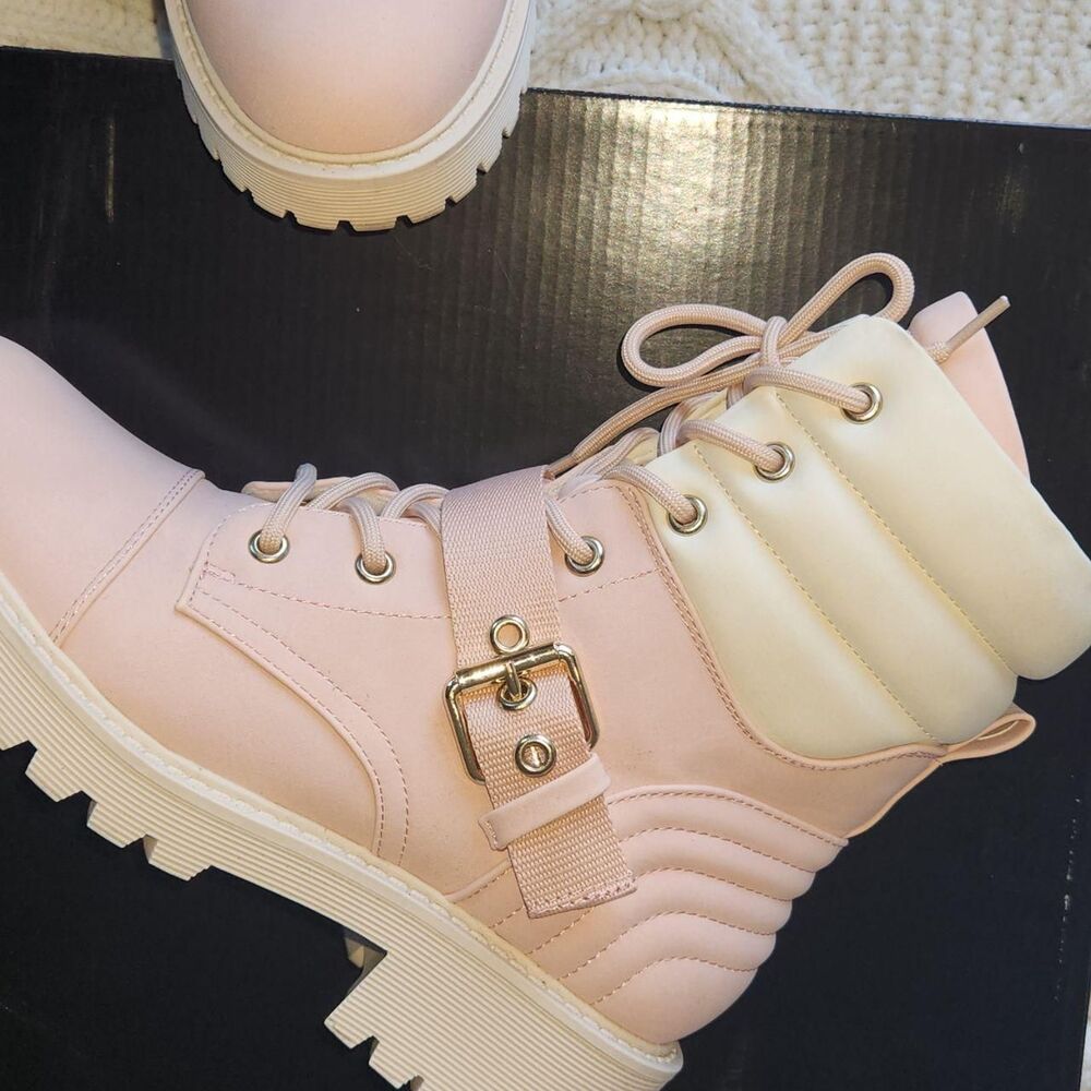GBG Los Angeles Baby Pink Sheelah Lug Sole Lace-up Hiker Bootie Size 8 - Picture 6 of 6